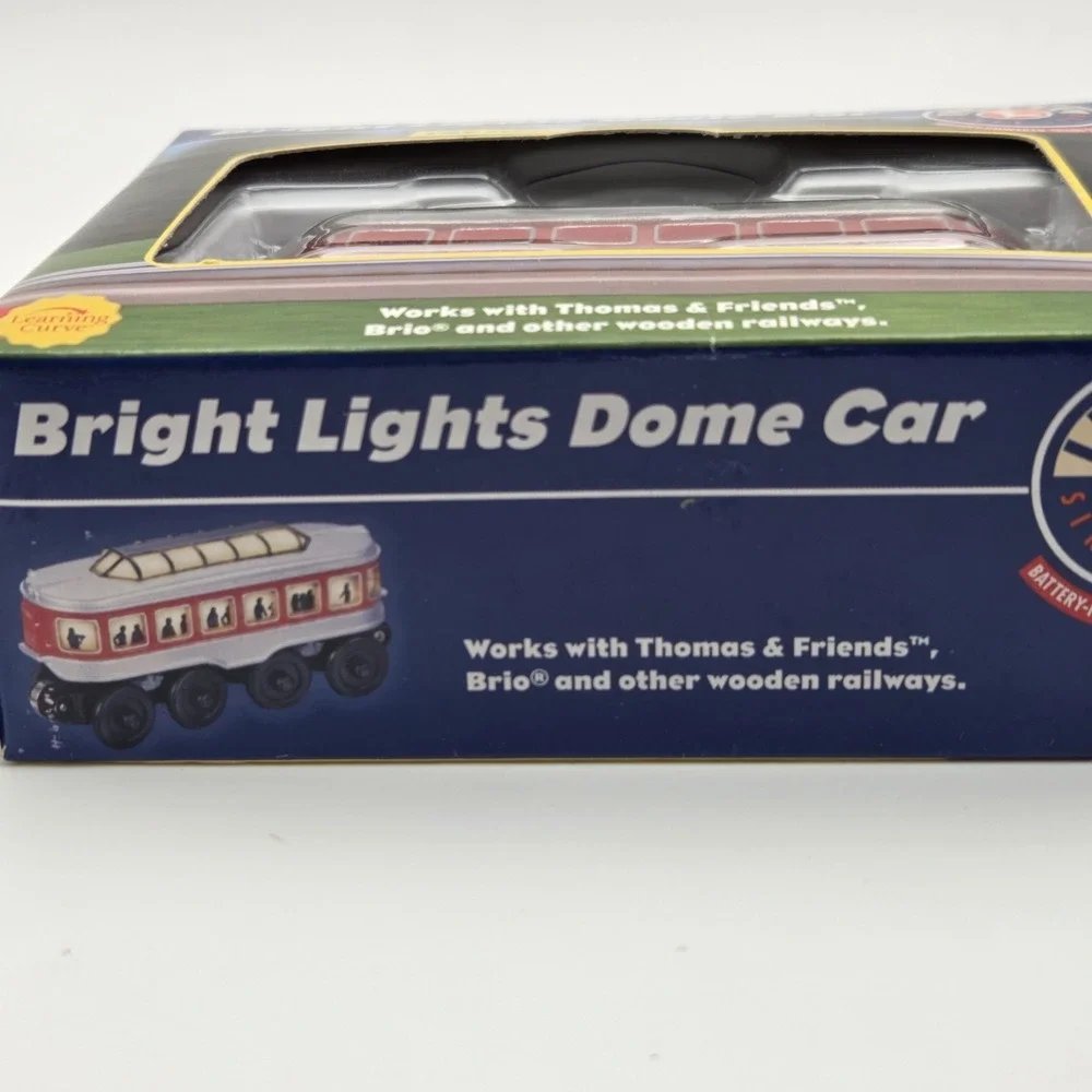 Lionel Wooden Railway Bright Lights Dome Car & Cling-Clang Coal Car    NEW